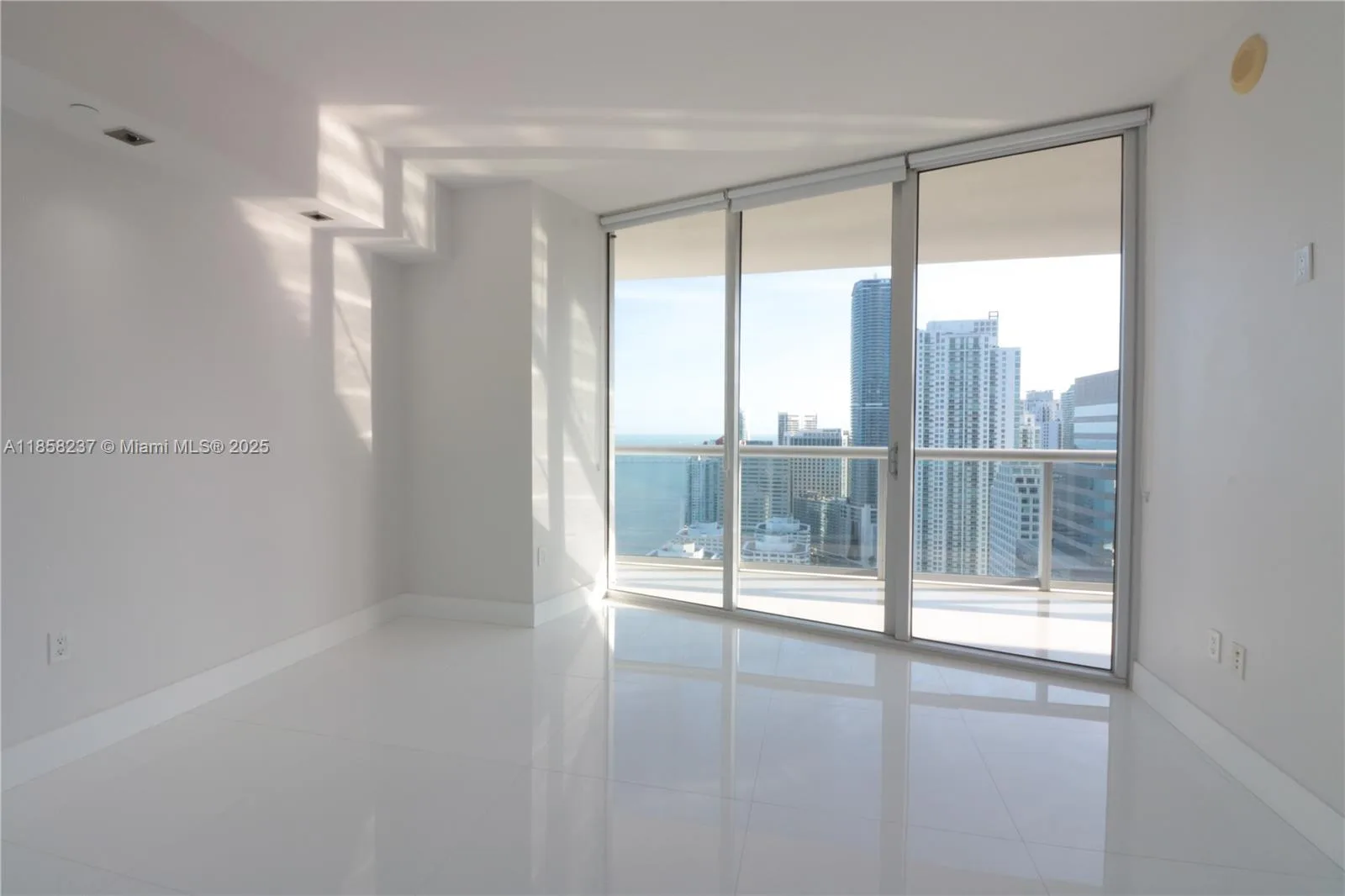 495 Brickell Ave # 4005, Miami, FL 33131 photo 6