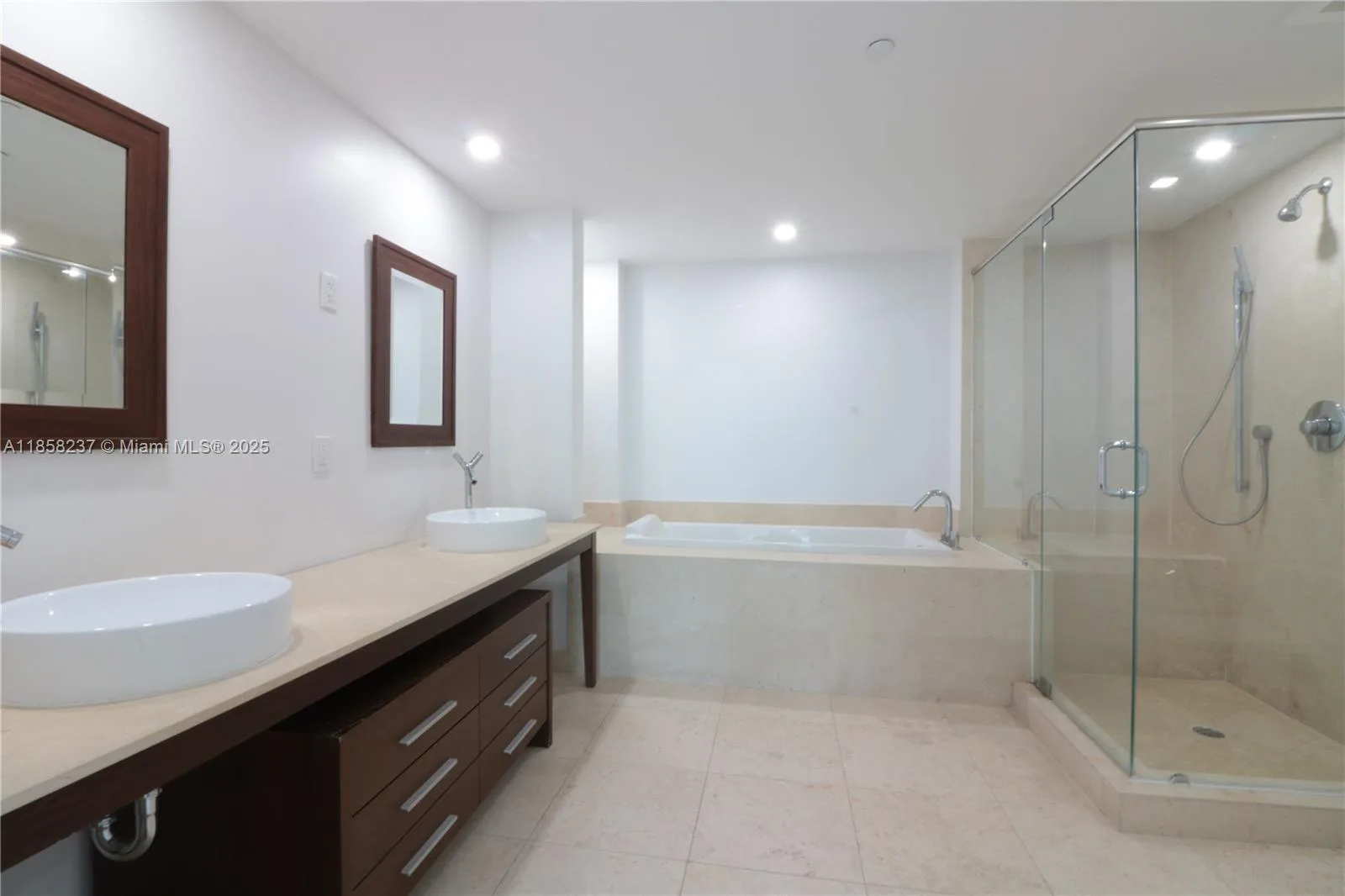 495 Brickell Ave # 4005, Miami, FL 33131 photo 7