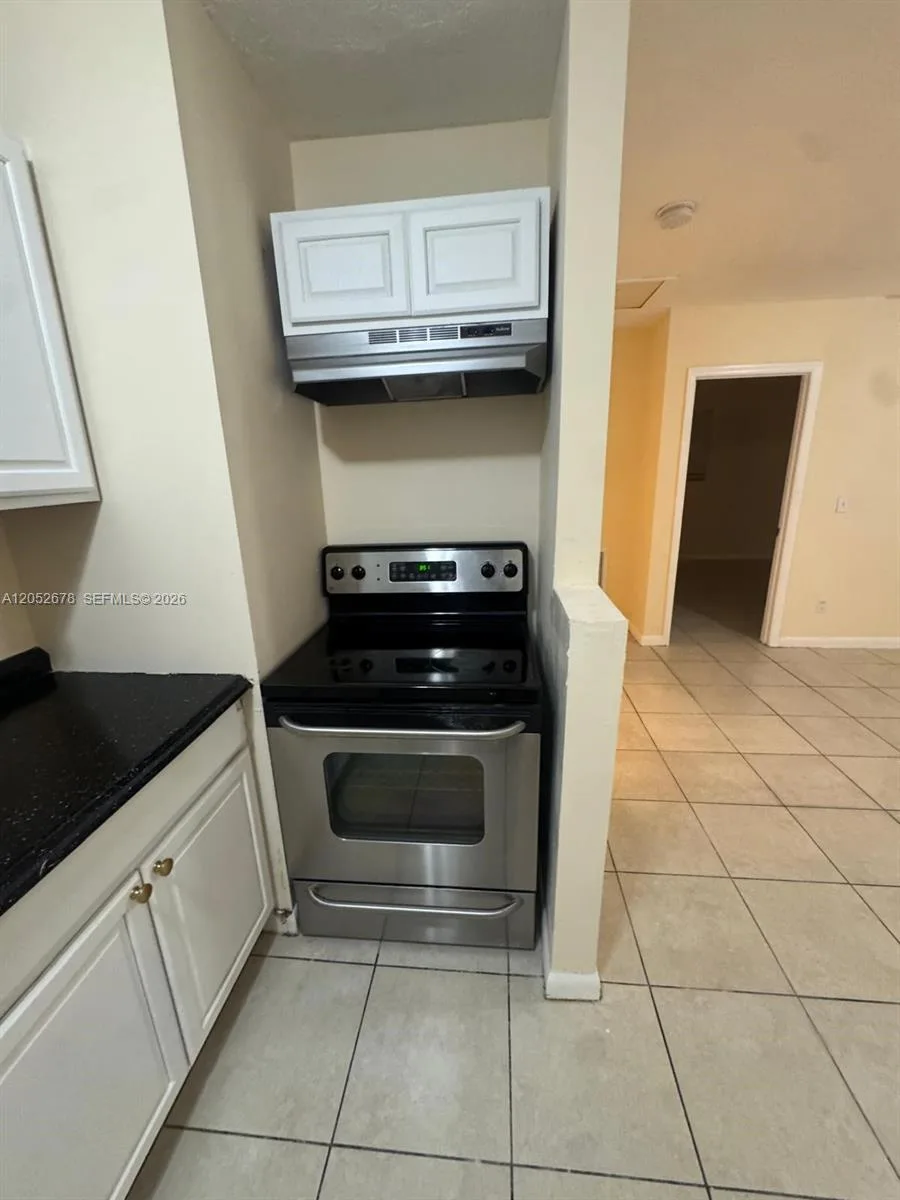 1200 NW 9th St # B, Fort Lauderdale, FL 33311 photo 2