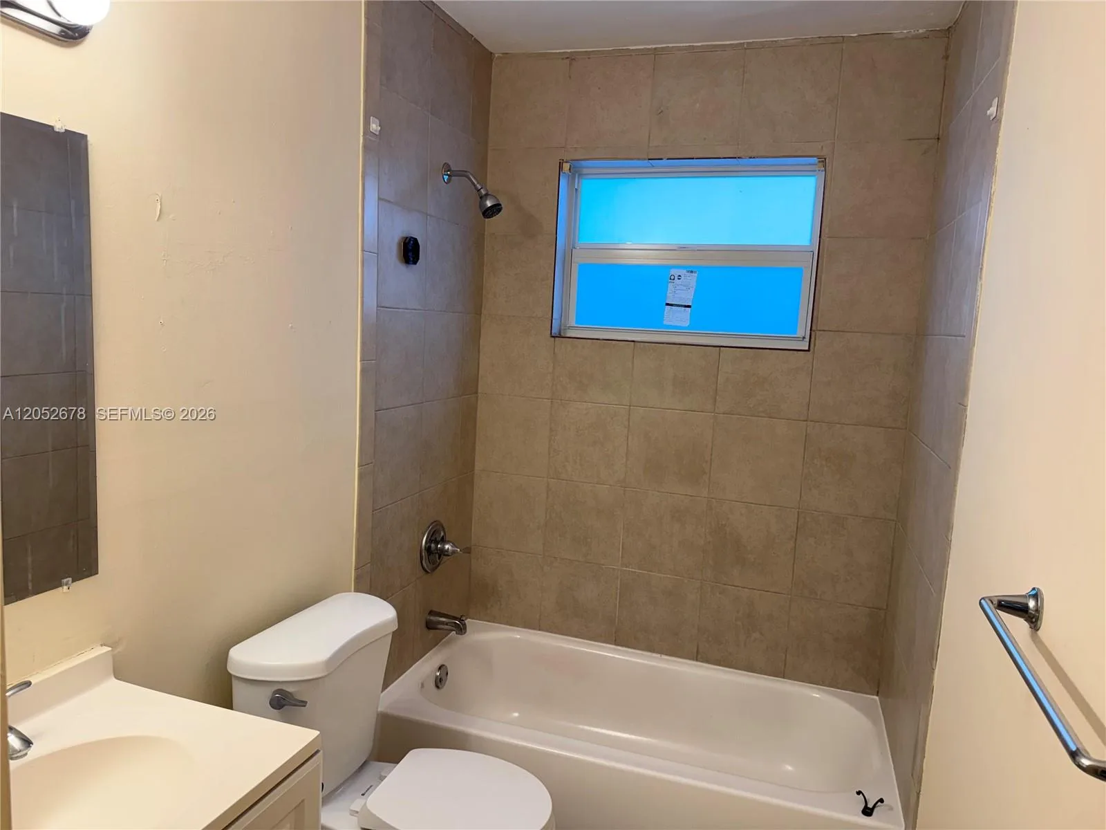 1200 NW 9th St # B, Fort Lauderdale, FL 33311 photo 4