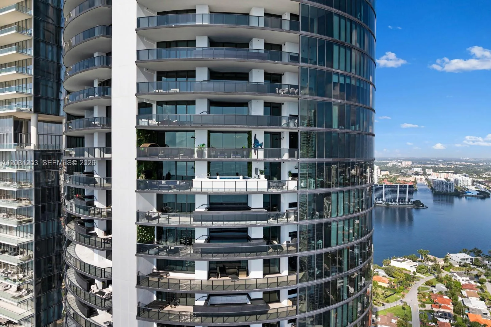 18555 Collins Ave # 4405, Sunny Isles Beach, FL 33160 photo 7