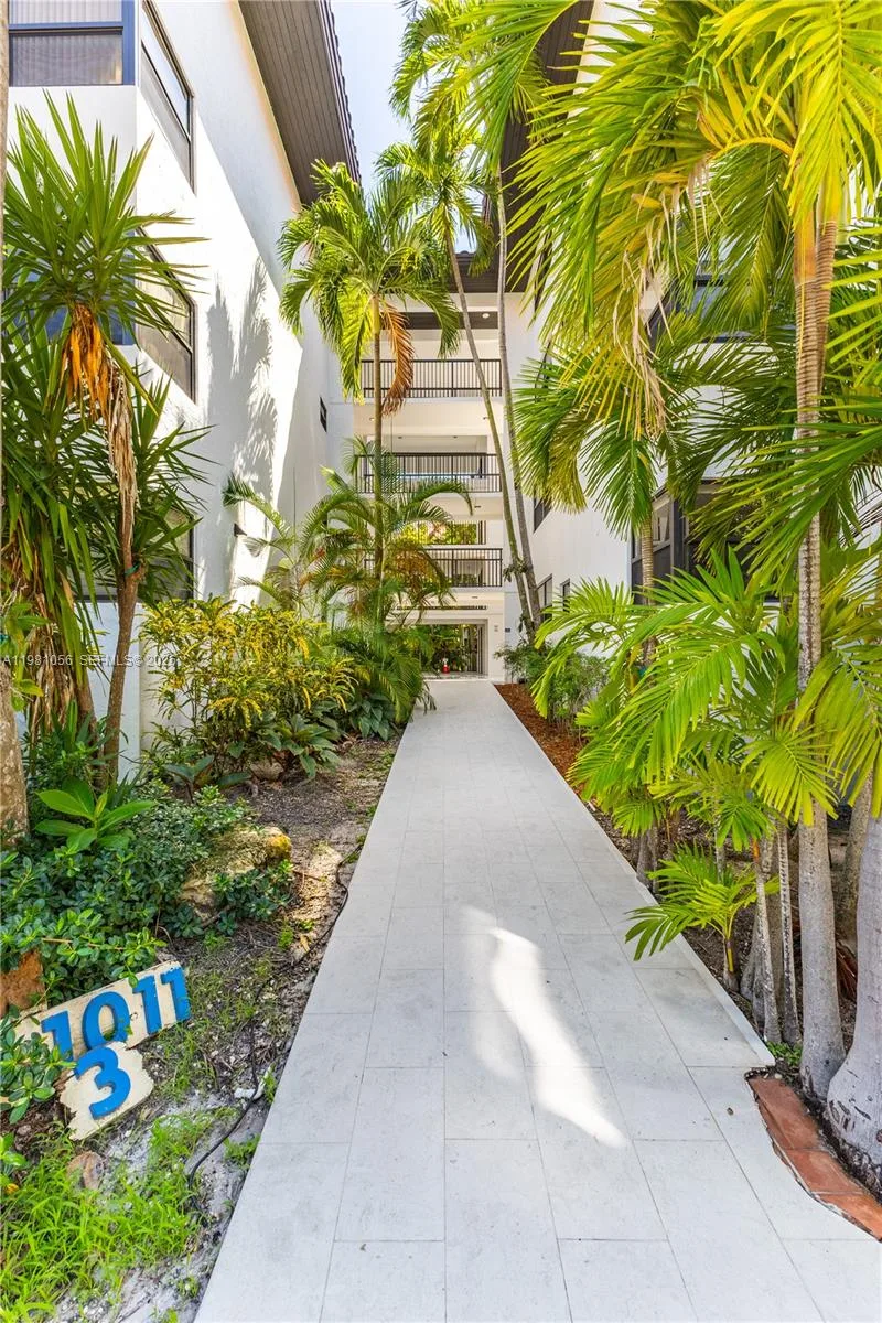 101 Ocean Lane Dr # 1013, Key Biscayne, FL 33149