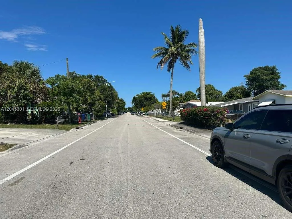 3021 NW 7th Ct, Fort Lauderdale, FL 33311 photo 10