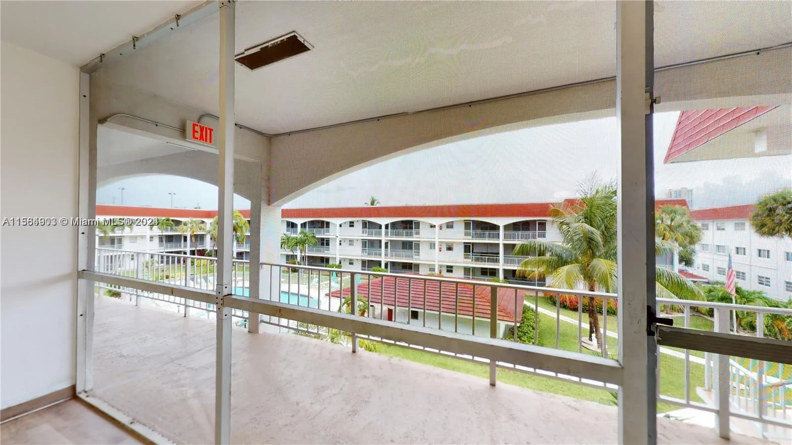 580 Egret Dr # 302, Hallandale Beach, FL 33009 photo 12