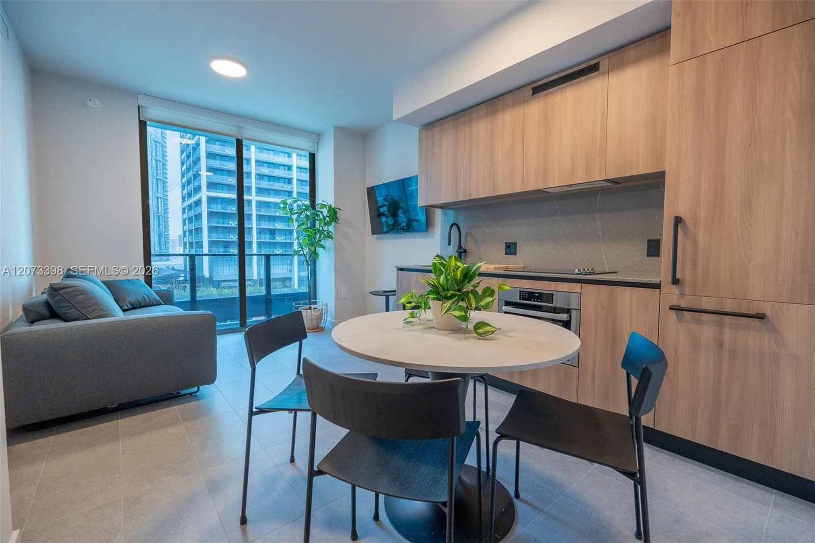 121 NE 5th St # 1710, Miami, FL 33132