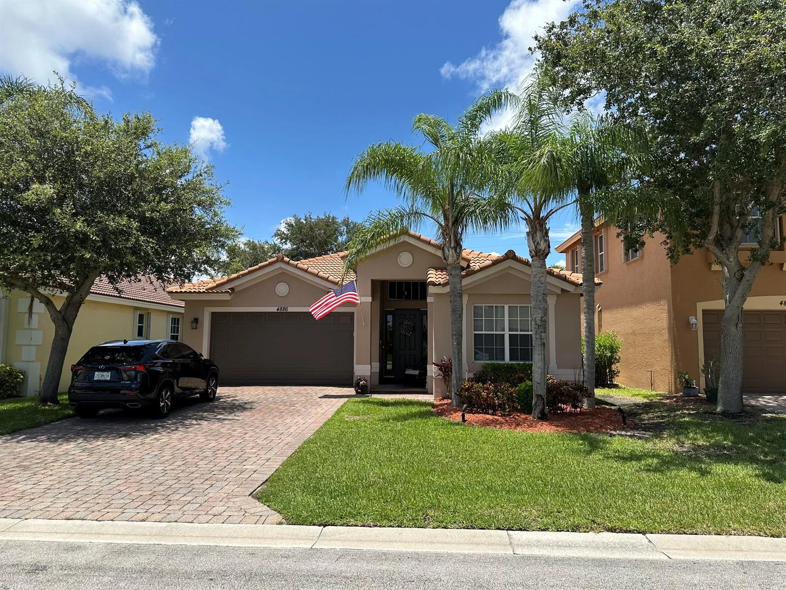 4886 SE Askew Avenue, Stuart, FL 34997 photo 2