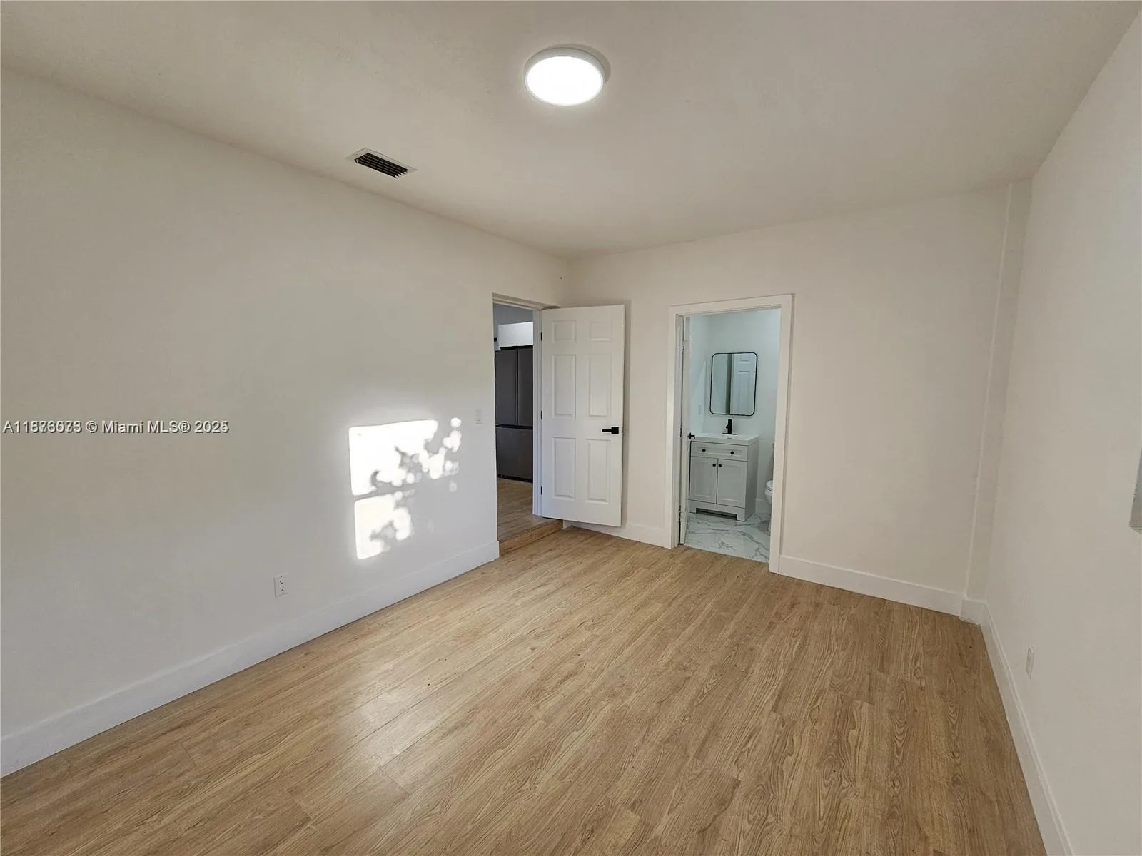 1117 W 26th Ct, Riviera Beach, FL 33404 photo 11