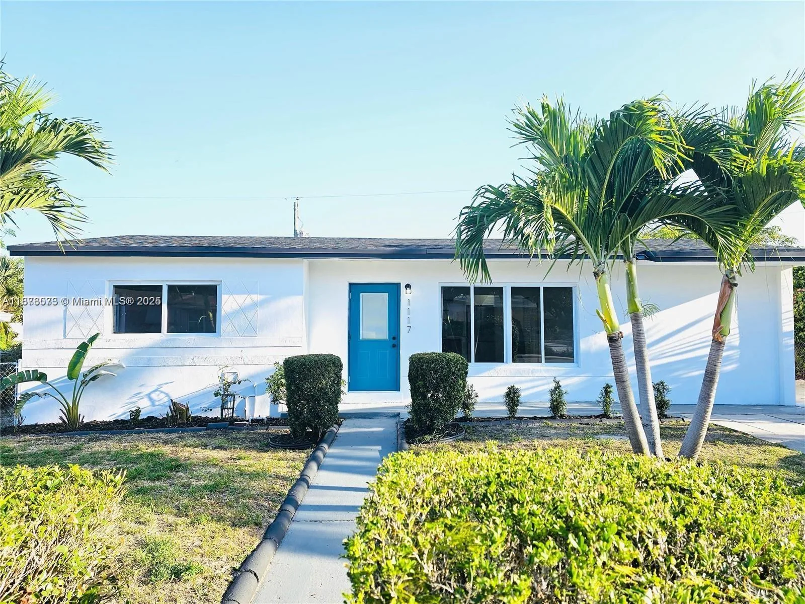 1117 W 26th Ct, Riviera Beach, FL 33404 photo 2