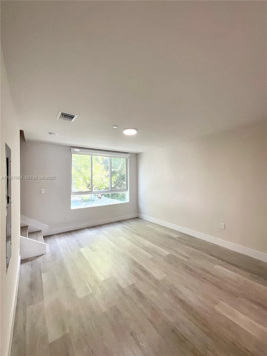 2555 NE 193rd St # 2206, Miami, FL 33180 photo 7