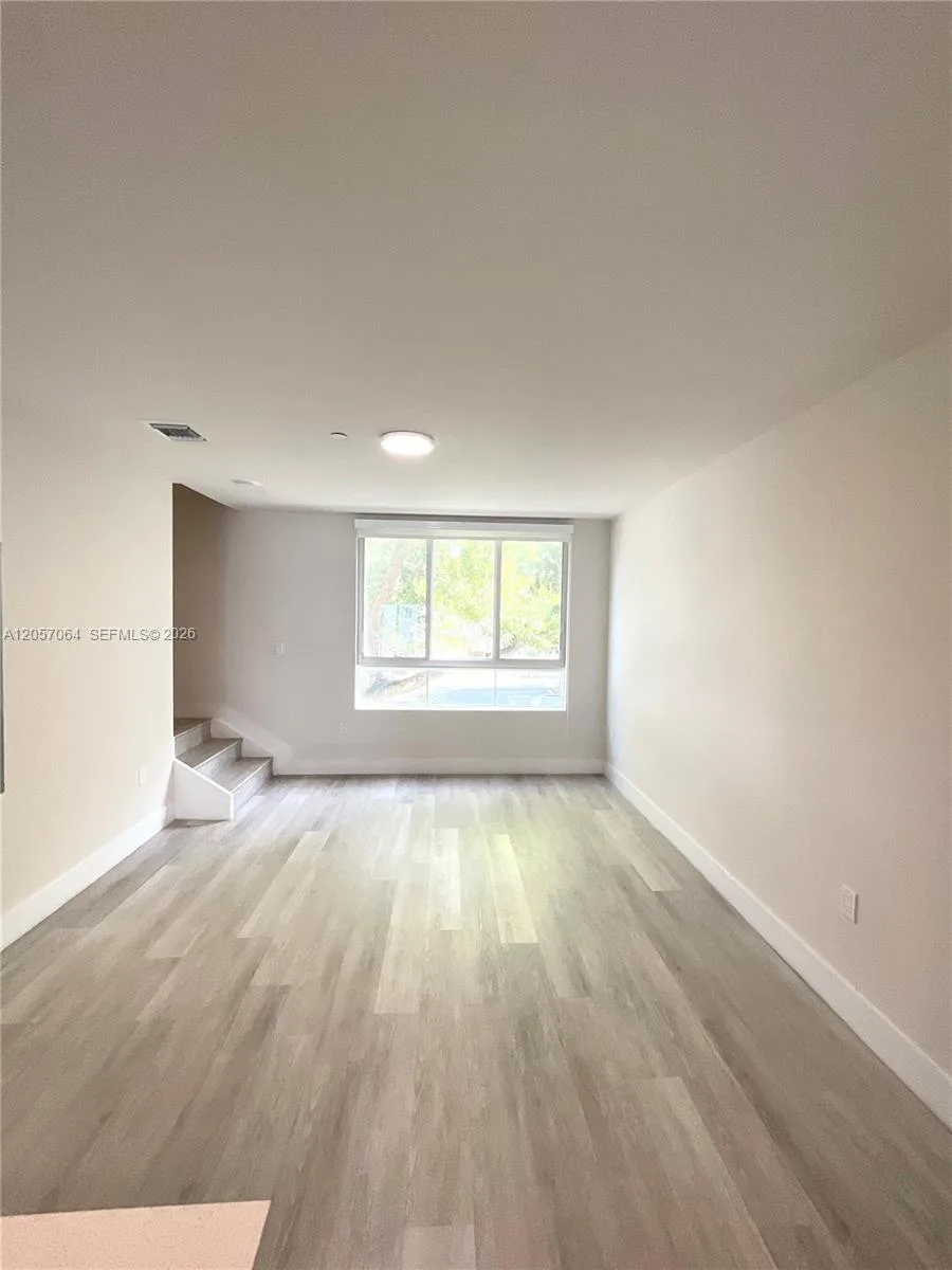 2555 NE 193rd St # 2206, Miami, FL 33180 photo 8