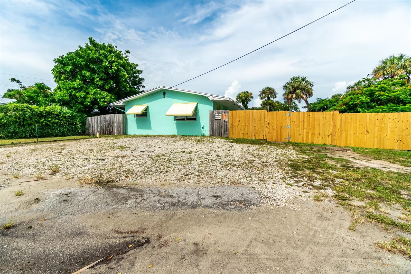 2546 NE Hickory Avenue # B Efficiency, Jensen Beach, FL 34957 photo 4