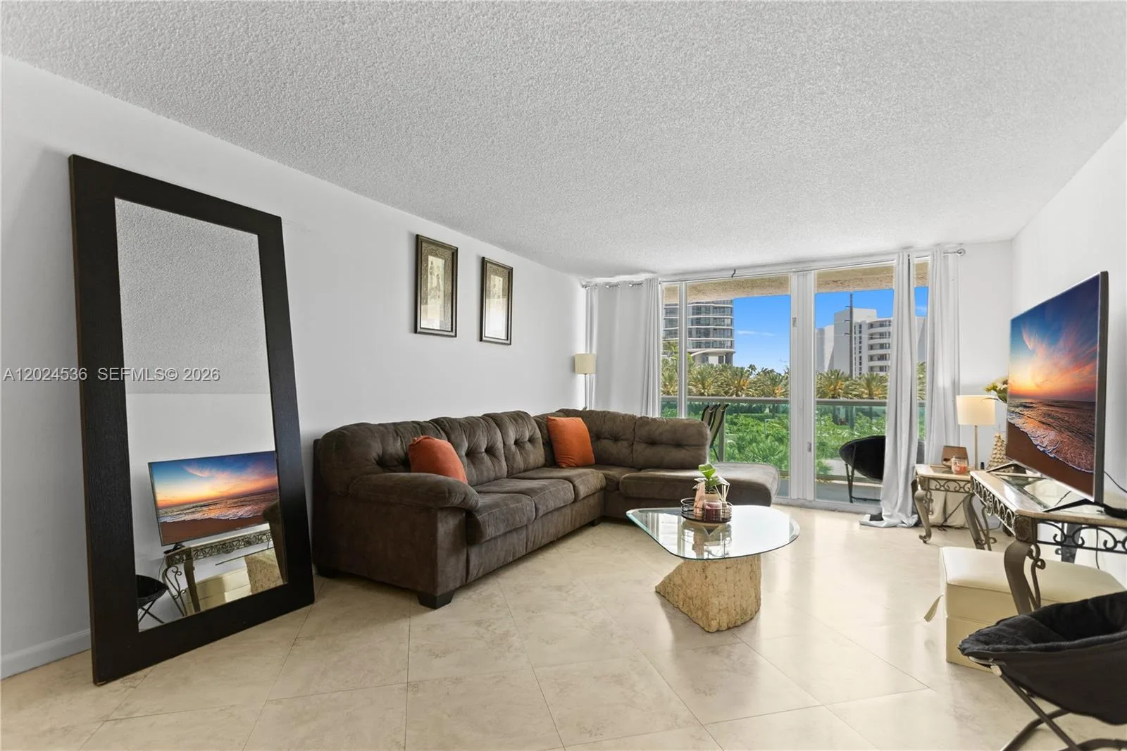 100 Bayview Dr # 307, Sunny Isles Beach, FL 33160 photo 5