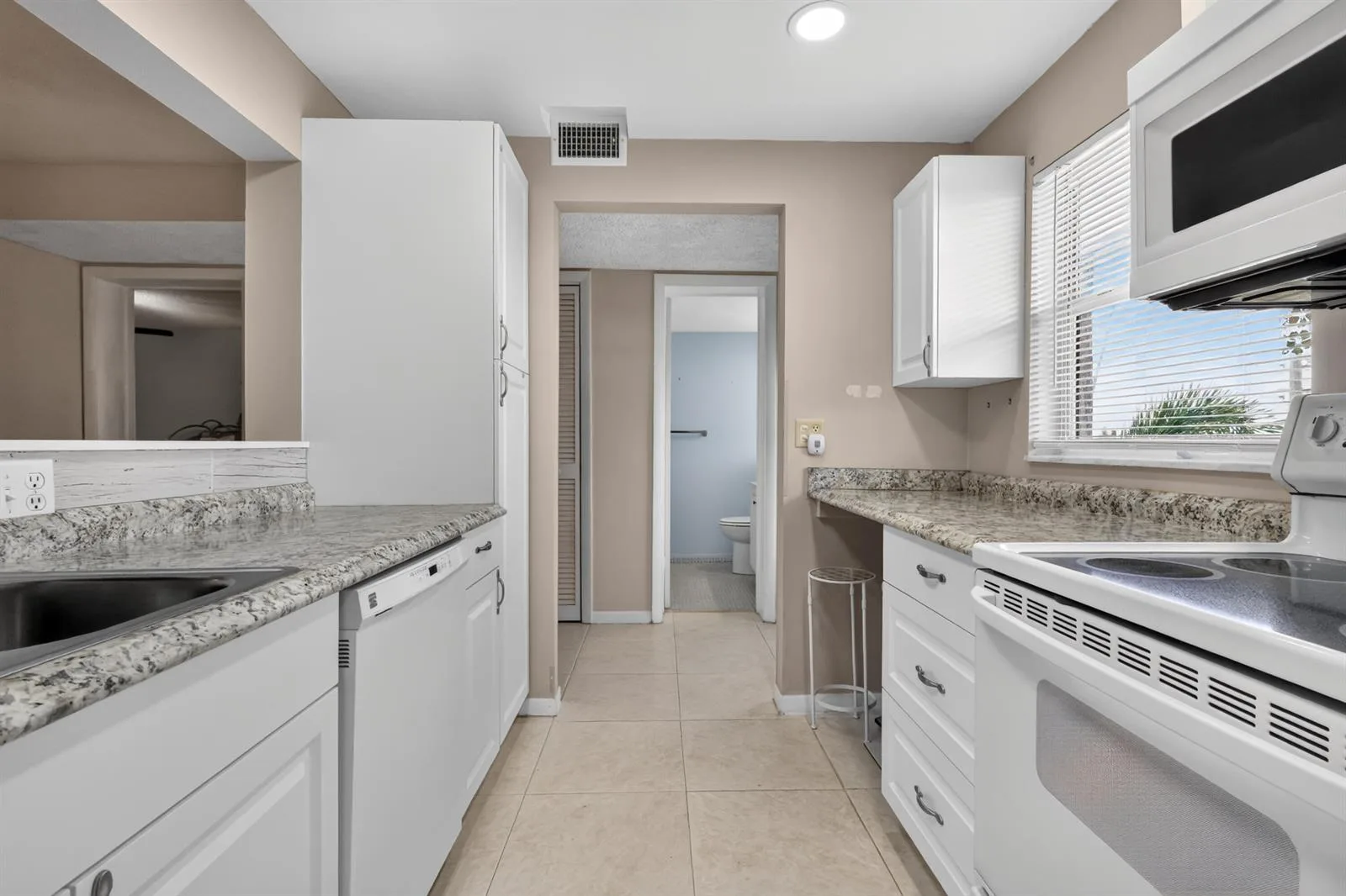 300 NE 26th Avenue # 408, Boynton Beach, FL 33435 photo 8