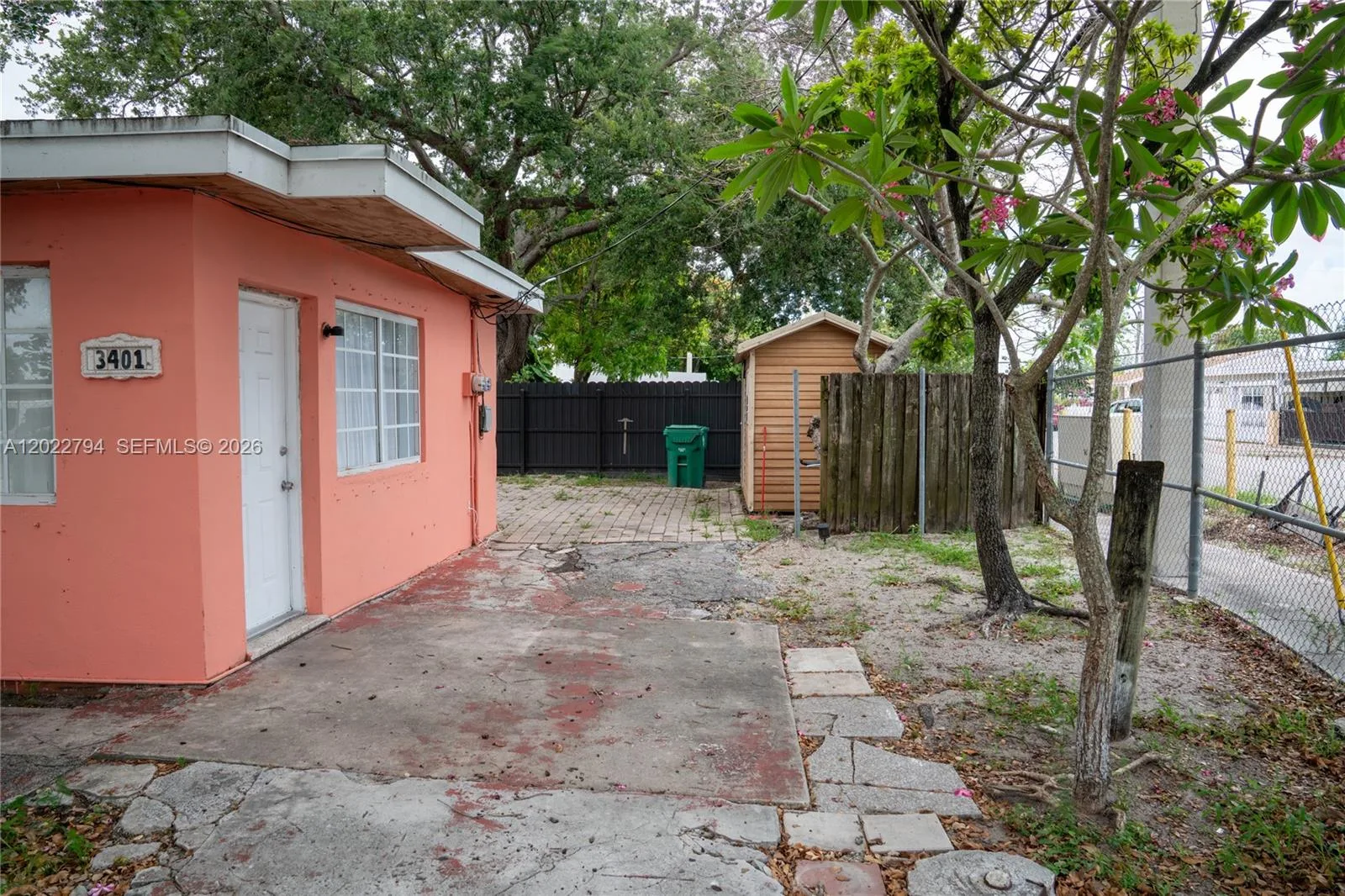3401 NW 15th St, Miami, FL 33125 photo 2