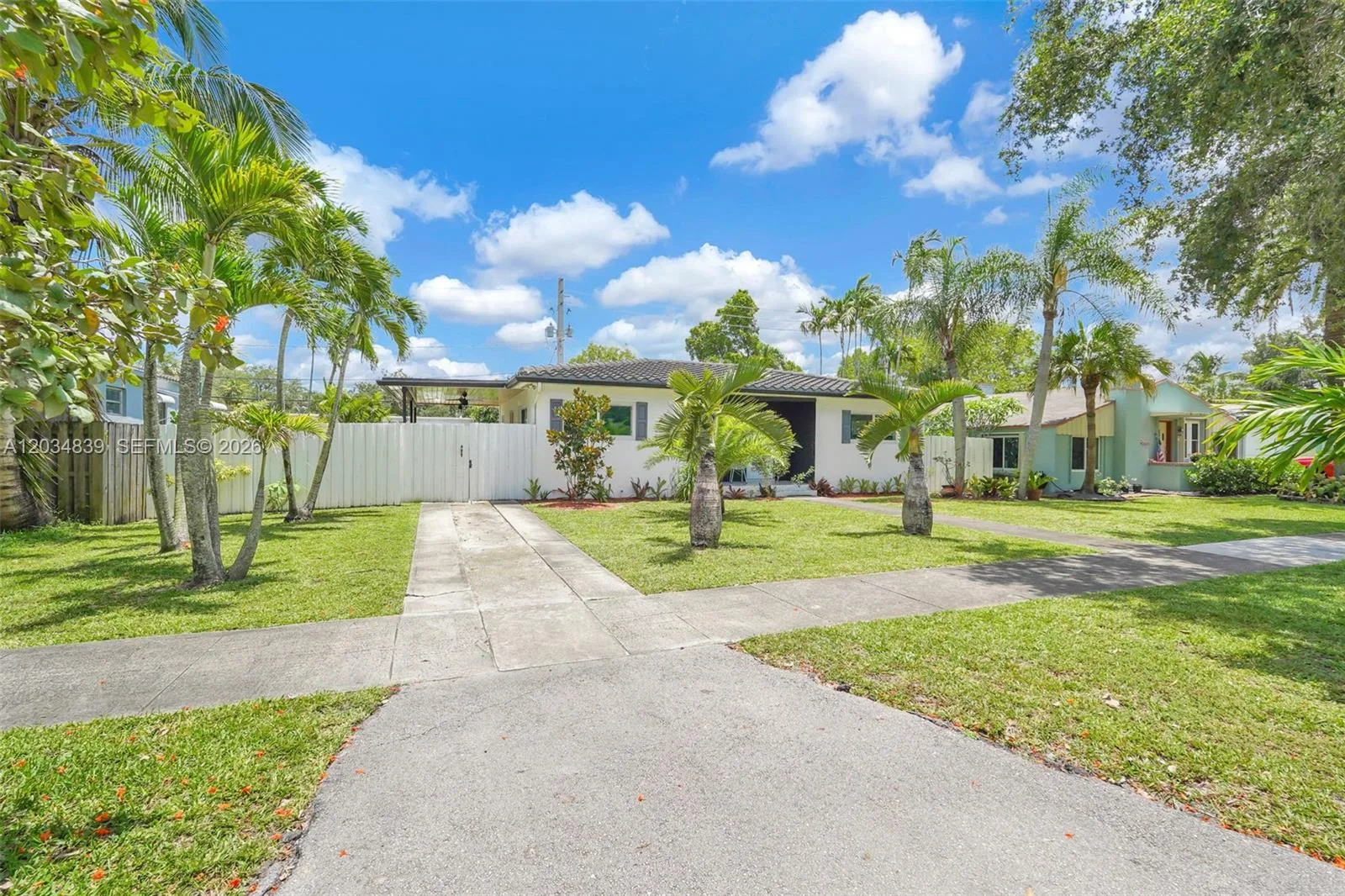 240 Nahkoda Dr, Miami Springs, FL 33166 photo 2