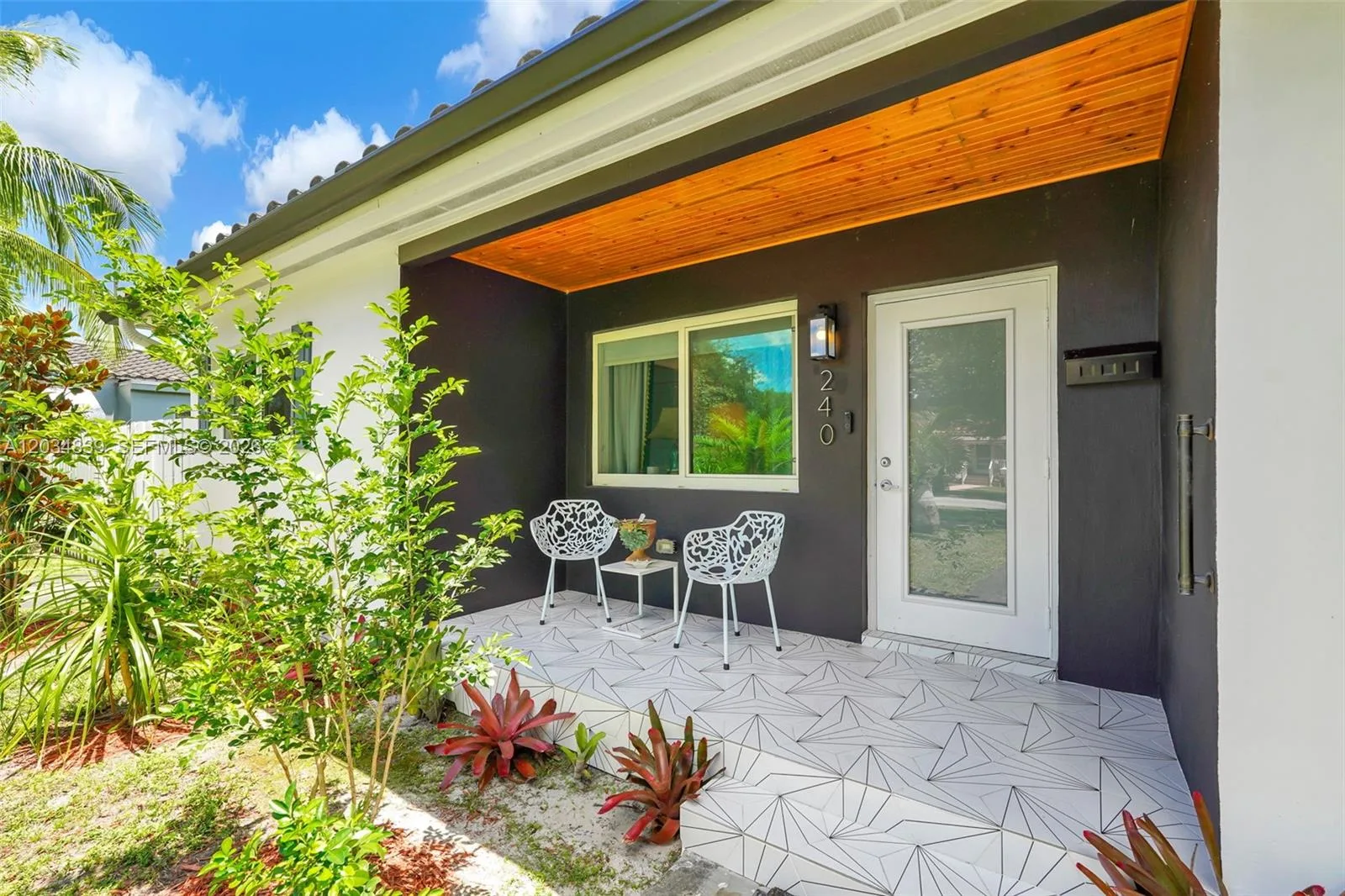 240 Nahkoda Dr, Miami Springs, FL 33166 photo 5