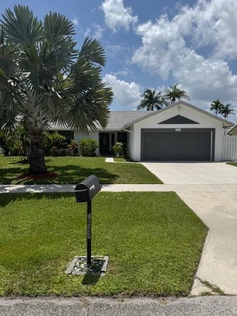 19131 Fairlawn Way, Boca Raton, FL 33434