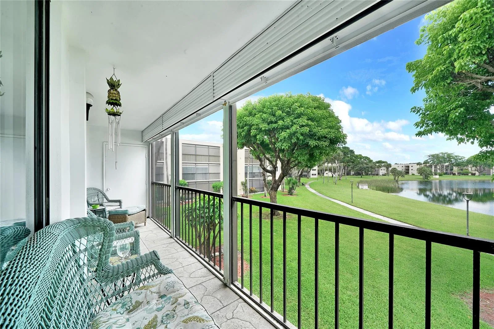 5250 Las Verdes Circle # 212, Delray Beach, FL 33484 photo 2