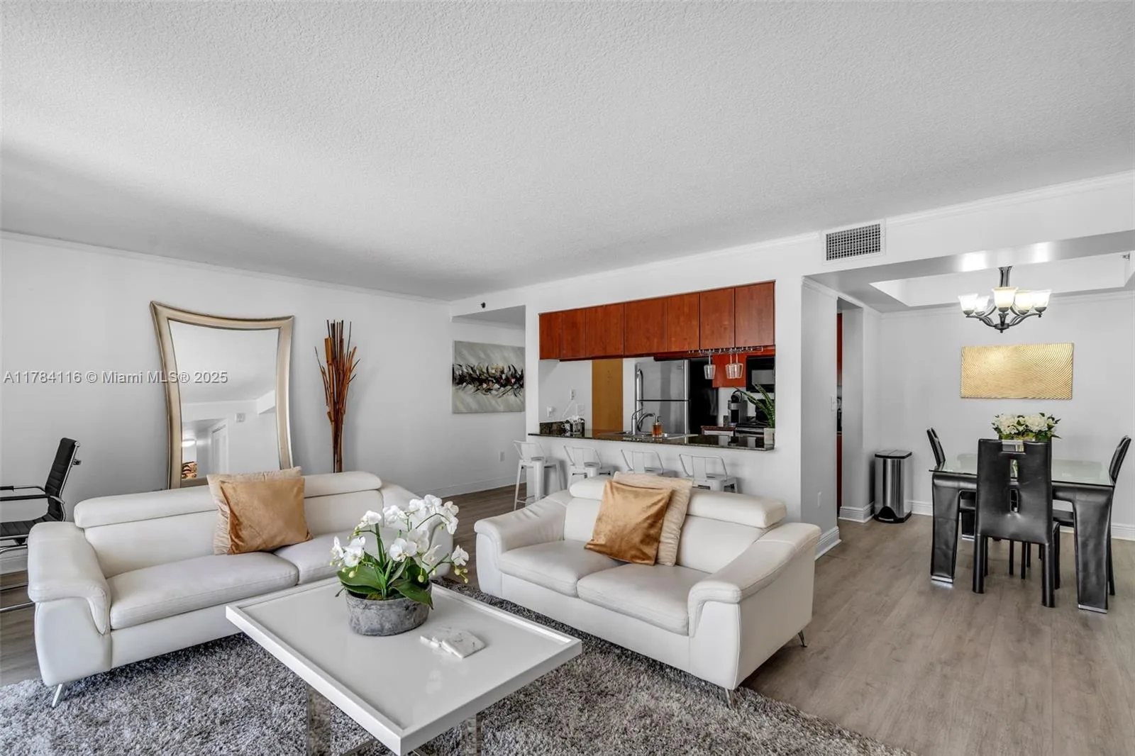 1200 Brickell Bay Dr # 1723, Miami, FL 33131