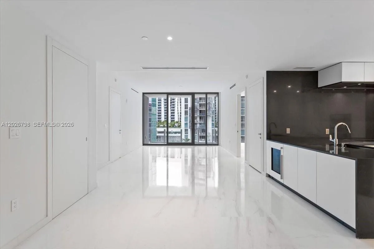 300 Biscayne Blvd Way # 4609, Miami, FL 33131