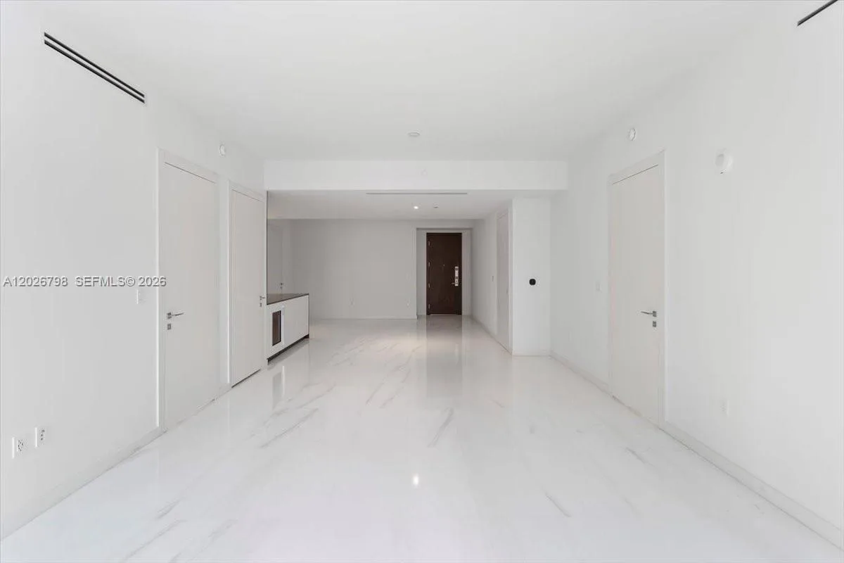 300 Biscayne Blvd Way # 4609, Miami, FL 33131 photo 7