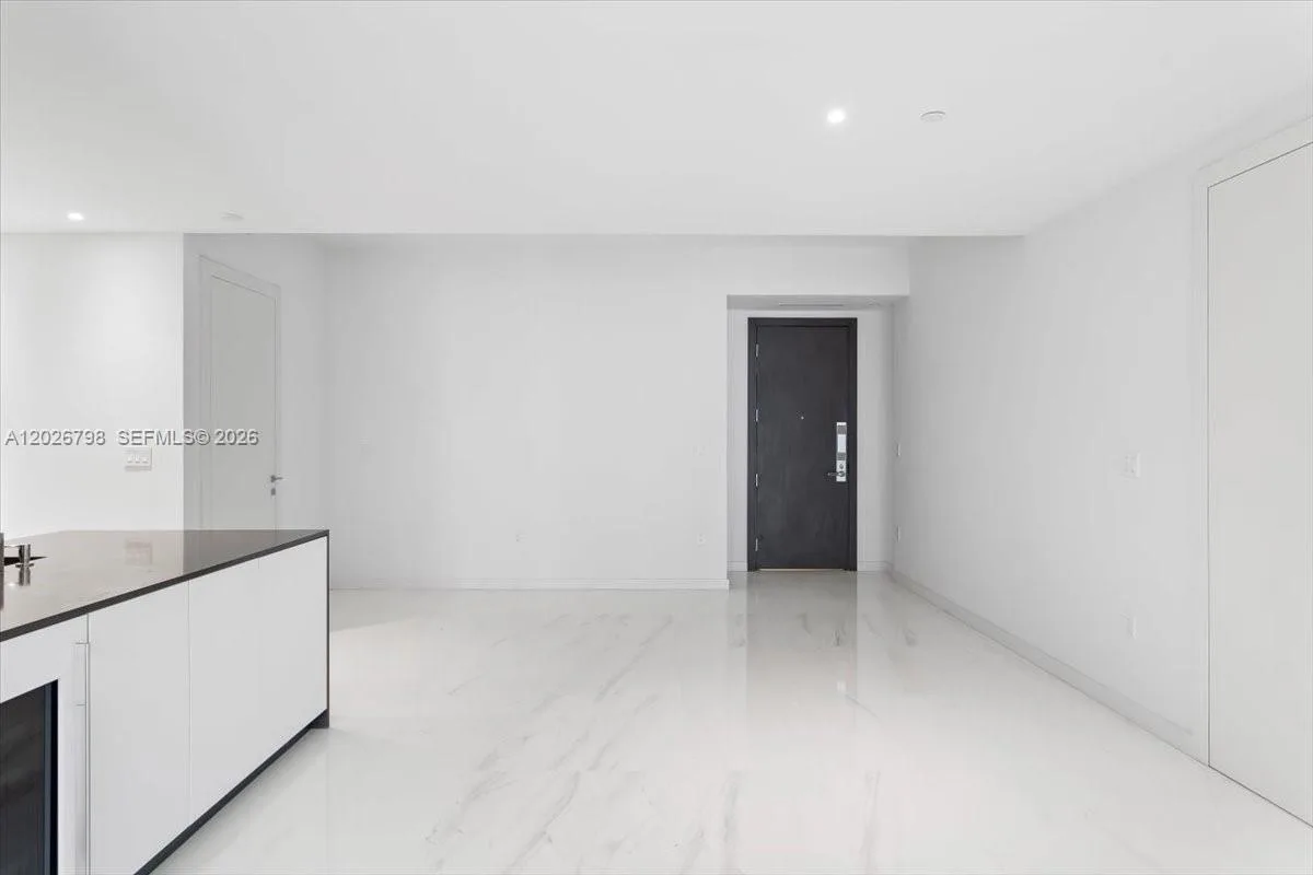 300 Biscayne Blvd Way # 4609, Miami, FL 33131 photo 8