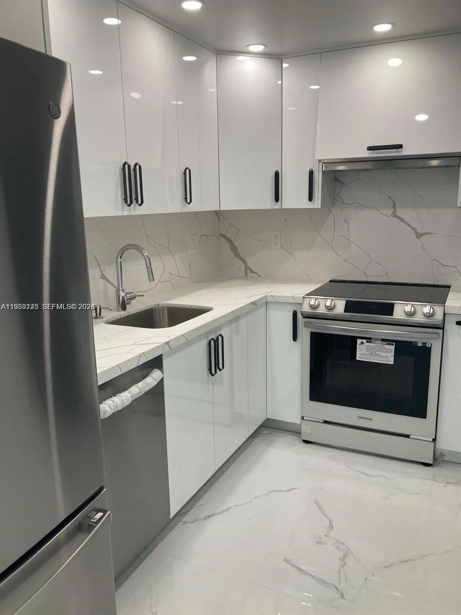 290 174th St # 1206, Sunny Isles Beach, FL 33160
