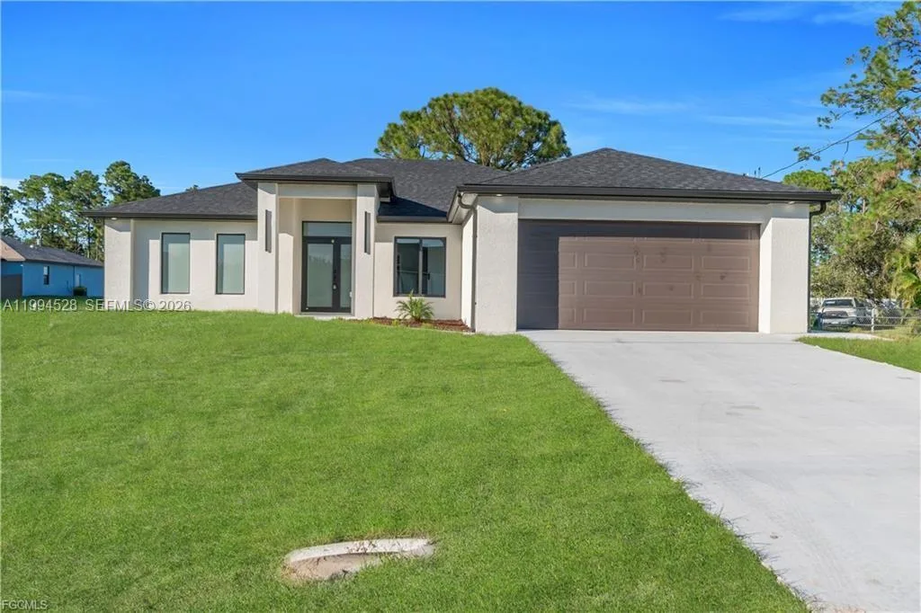 2806 Vera Ave S, Lehigh Acres, FL 33976