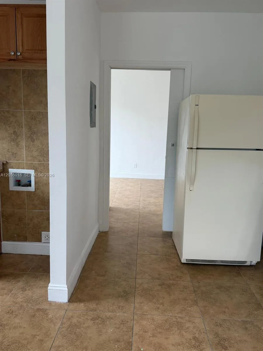 4152 SW 13th St # 7, Miami, FL 33134 photo 5