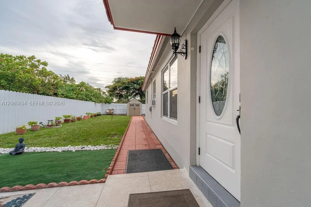 1600 N 68th Ave, Hollywood, FL 33024