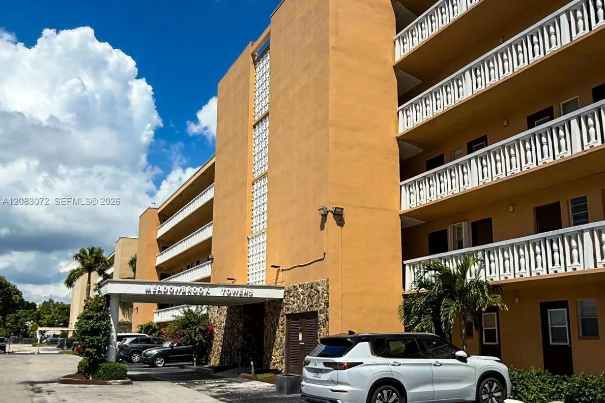 301 NE 14th Ave # 504, Hallandale Beach, FL 33009