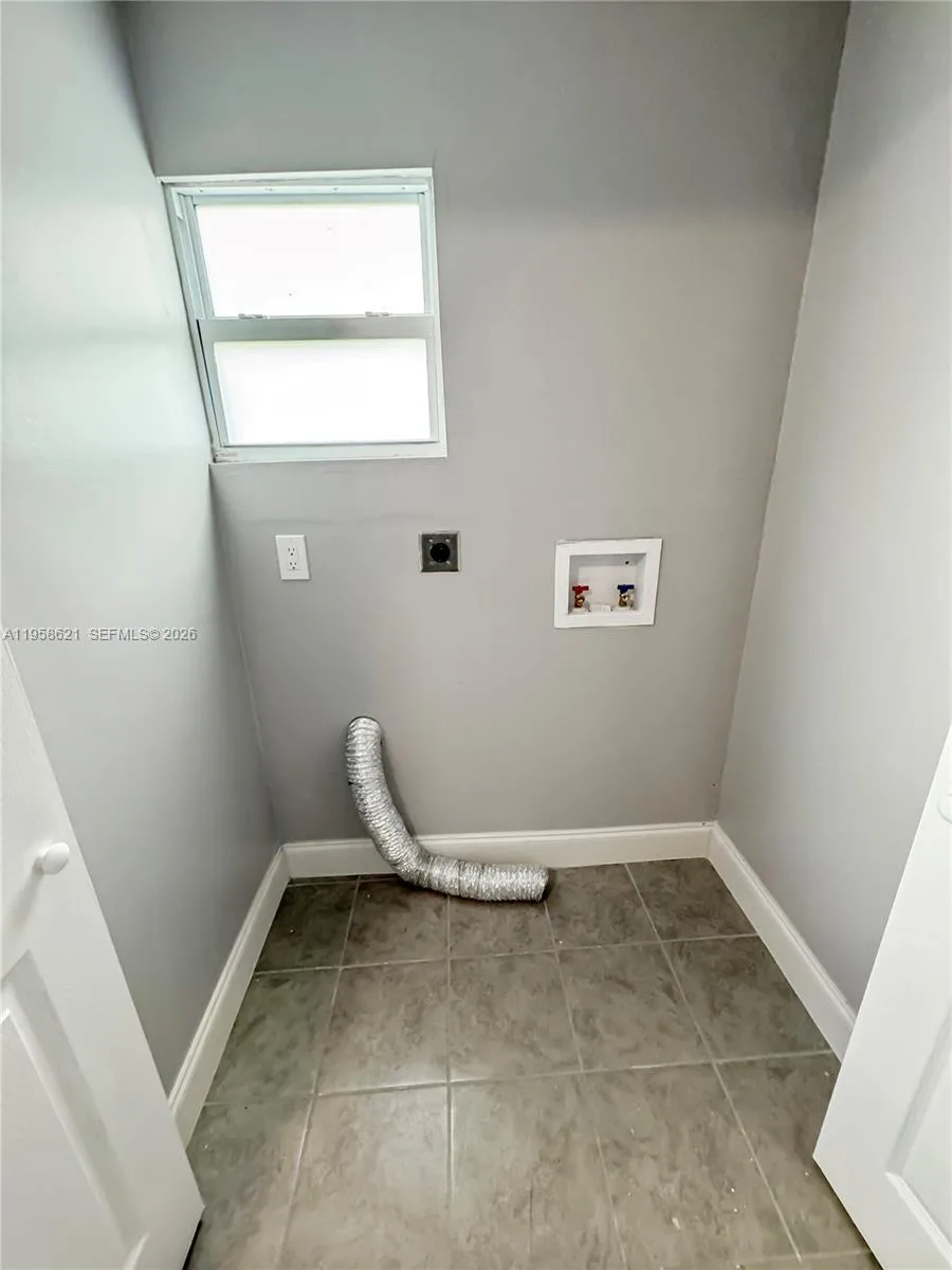 4133 SW 52nd St, Dania Beach, FL 33314 photo 10