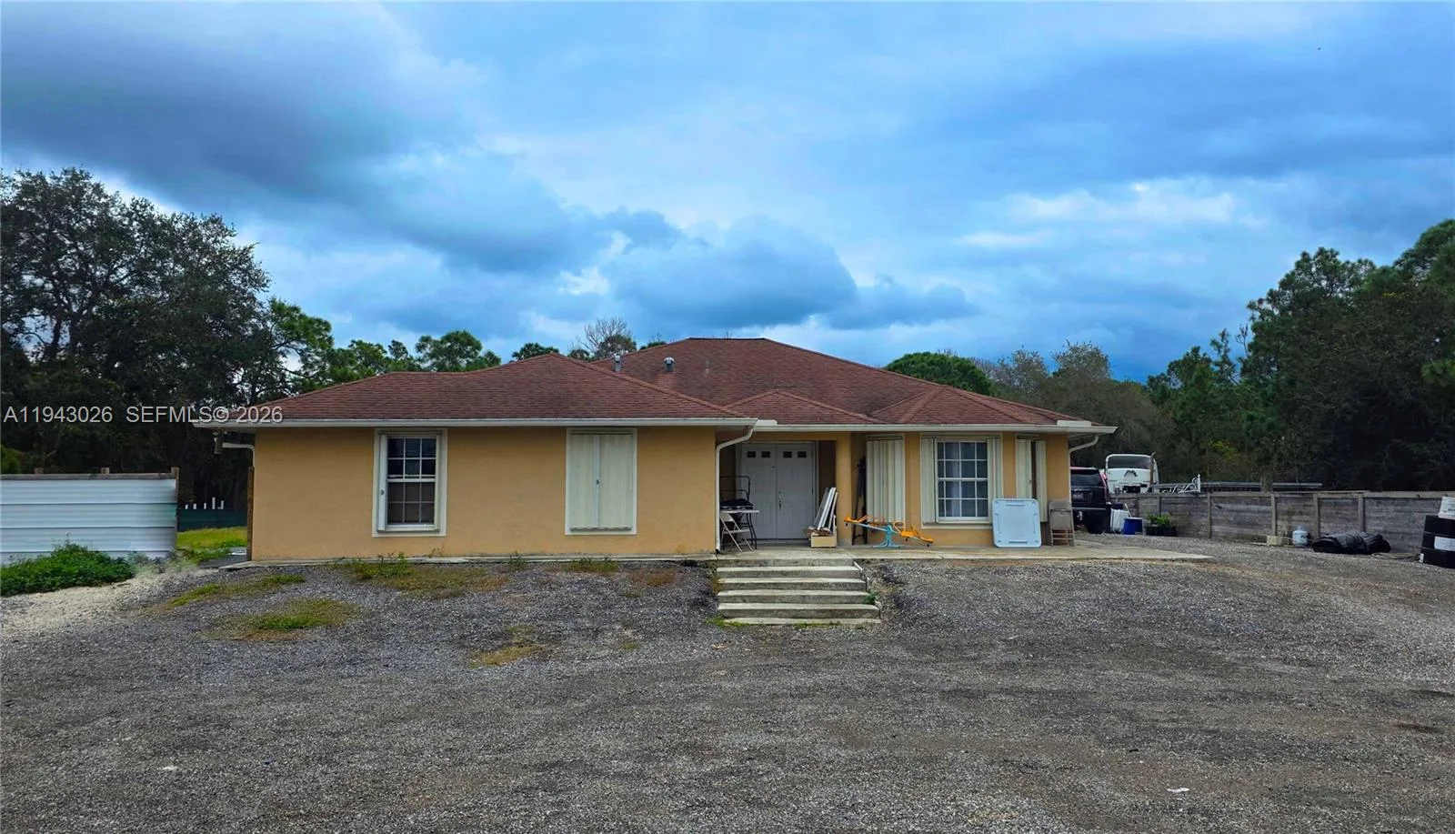 355 N Lindero ST, Clewiston, FL 33440 photo 3