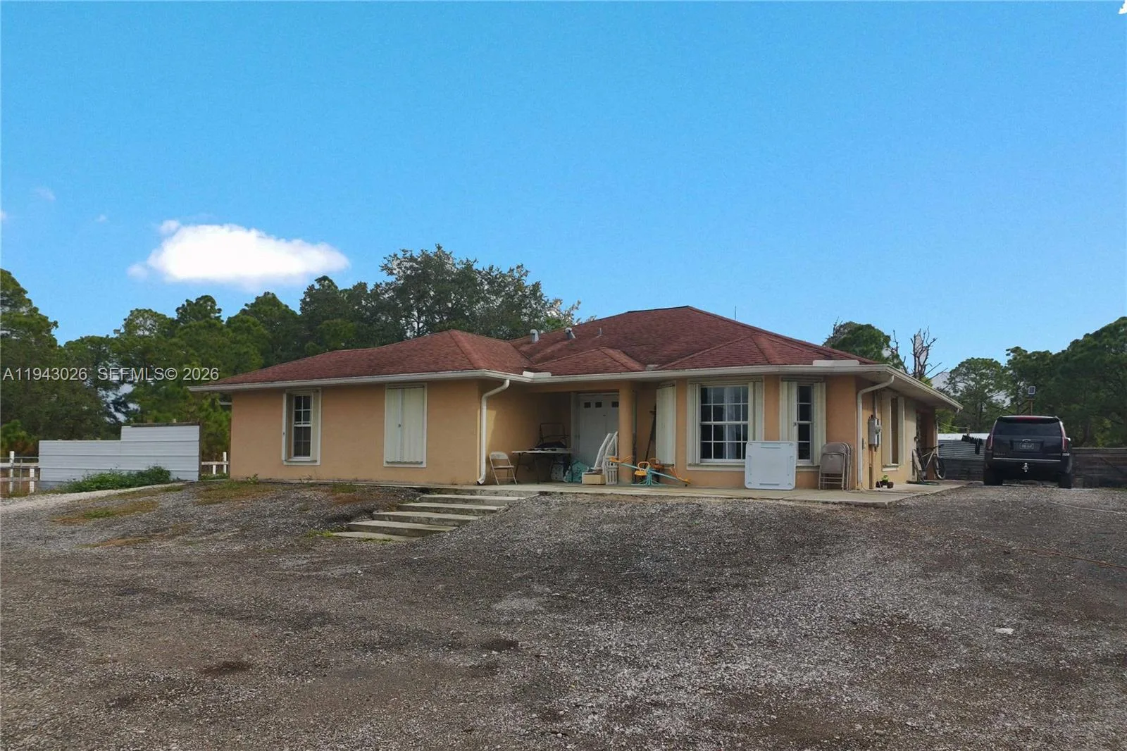 355 N Lindero ST, Clewiston, FL 33440 photo 4