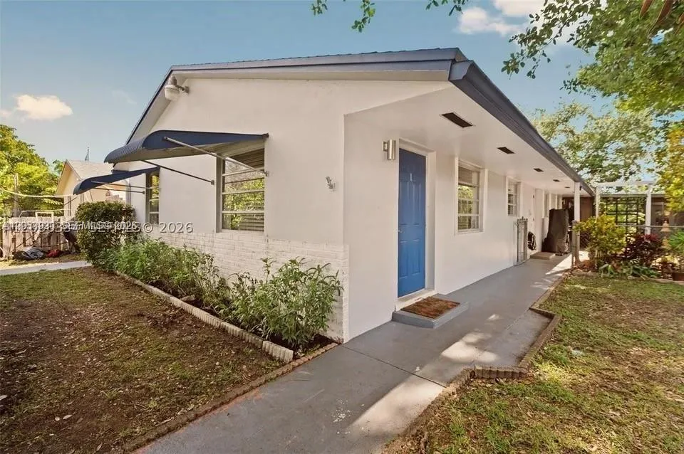 5120 SW 26th Ave # 1-2, Dania Beach, FL 33312