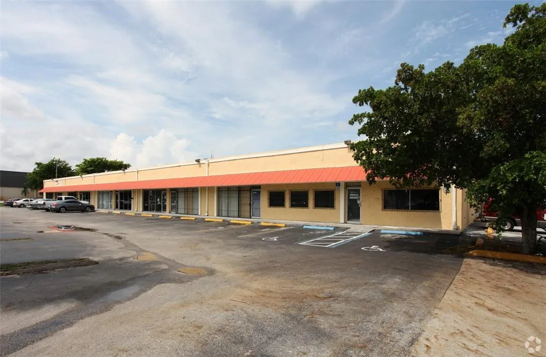 1609 NW 38th Avenue, Lauderhill, FL 33311