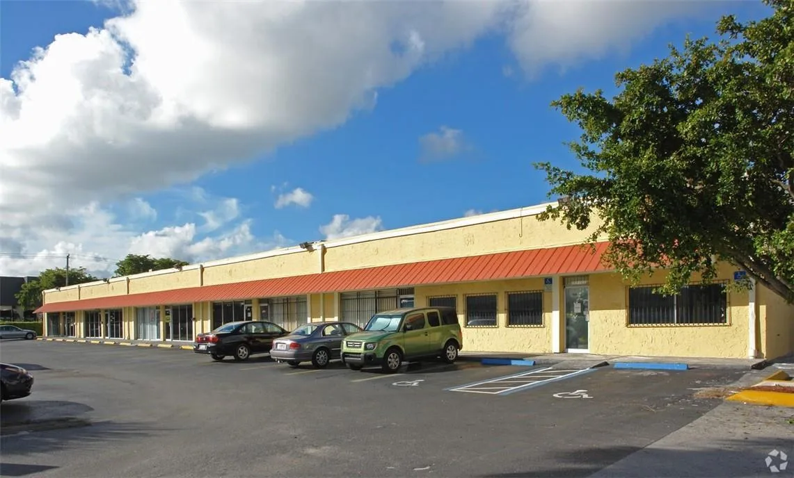 1609 NW 38th Avenue, Lauderhill, FL 33311 photo 2