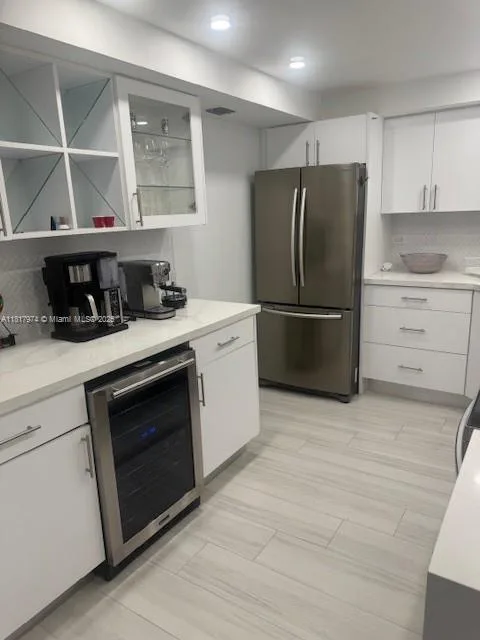 6039 Collins Ave # 1516, Miami Beach, FL 33140 photo 3