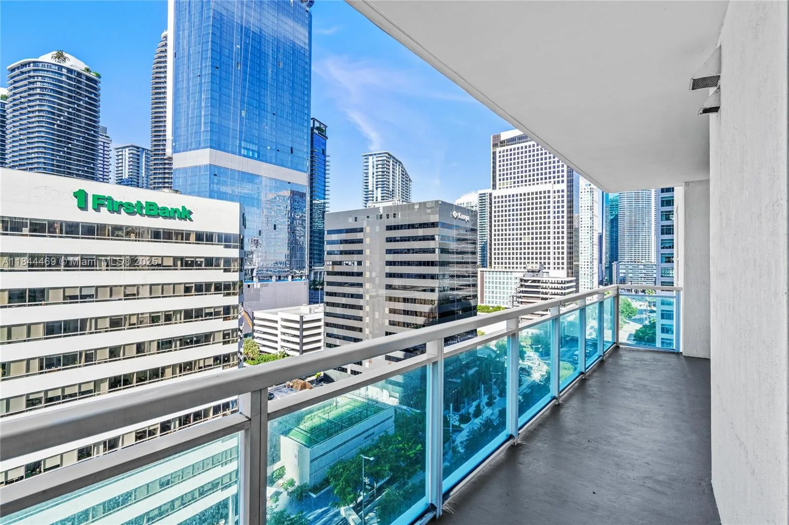 951 Brickell Ave # 1505, Miami, FL 33131 photo 10