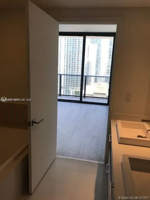 55 SW 9th St # 2103, Miami, FL 33130 photo 11