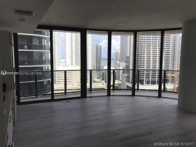 55 SW 9th St # 2103, Miami, FL 33130 photo 4