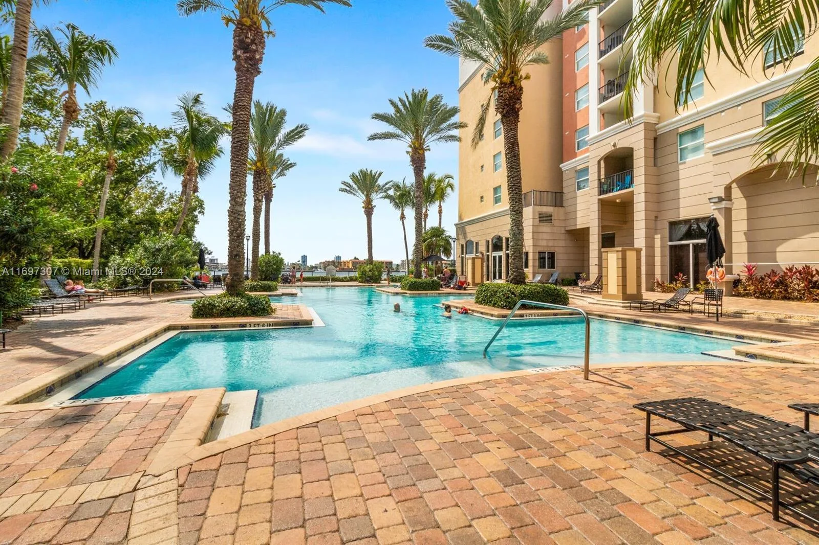 17150 N Bay Rd # 2618, Sunny Isles Beach, FL 33160