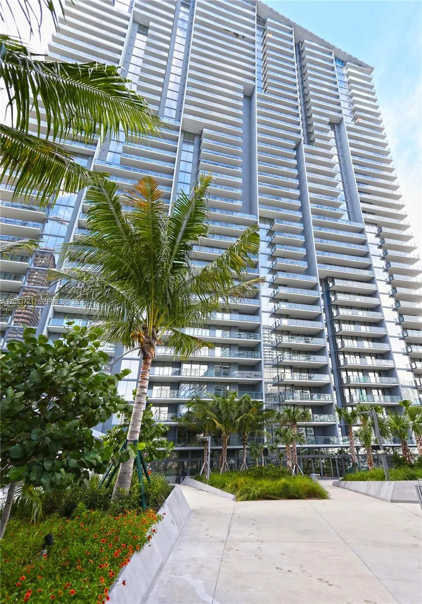 88 SW 7th St # 2806, Miami, FL 33130