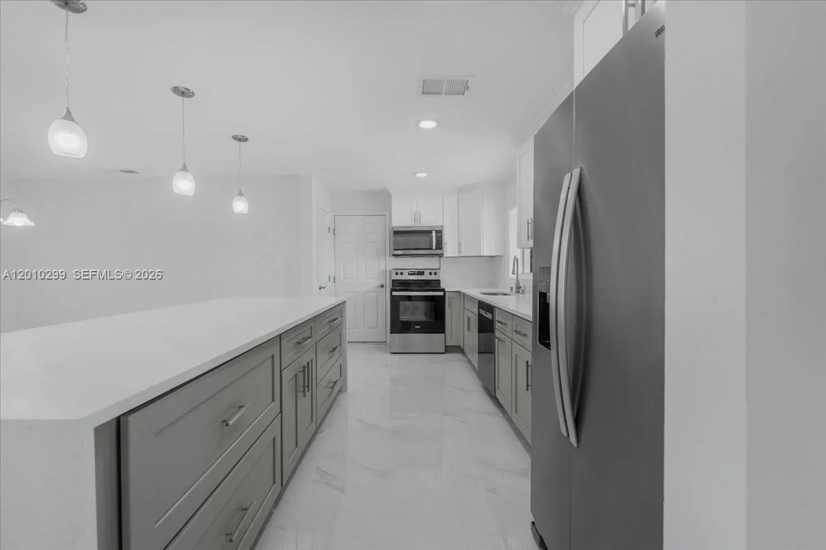 105 SE 45th, Other City - In The State Of Florida, FL 33904 photo 12