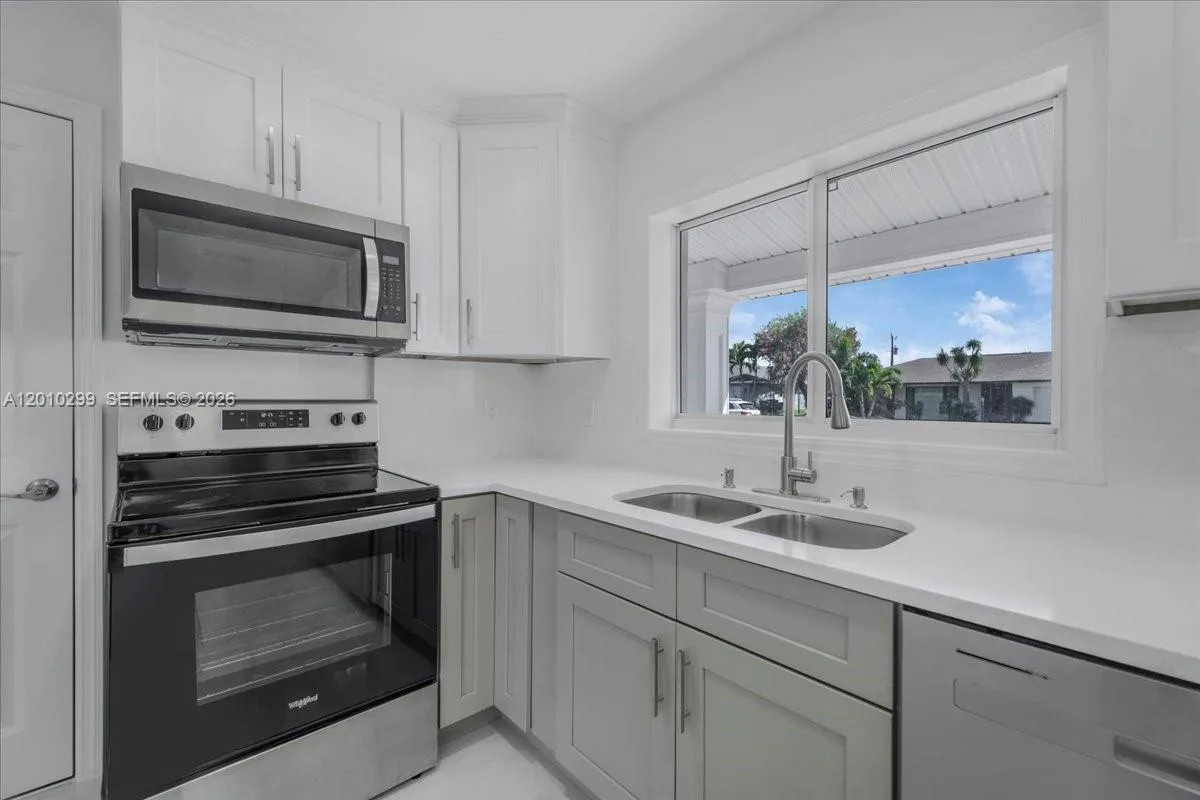 105 SE 45th, Other City - In The State Of Florida, FL 33904 photo 13