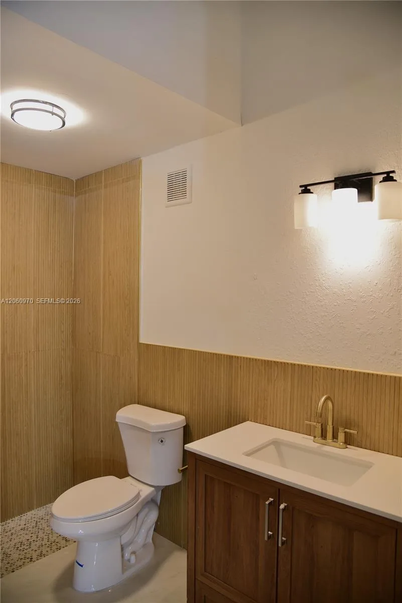 18954 NW 67th Pl # 18954, Hialeah, FL 33015 photo 11