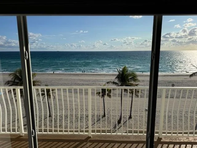 300 Oregon Street # 401, Hollywood, FL 33019 photo 2