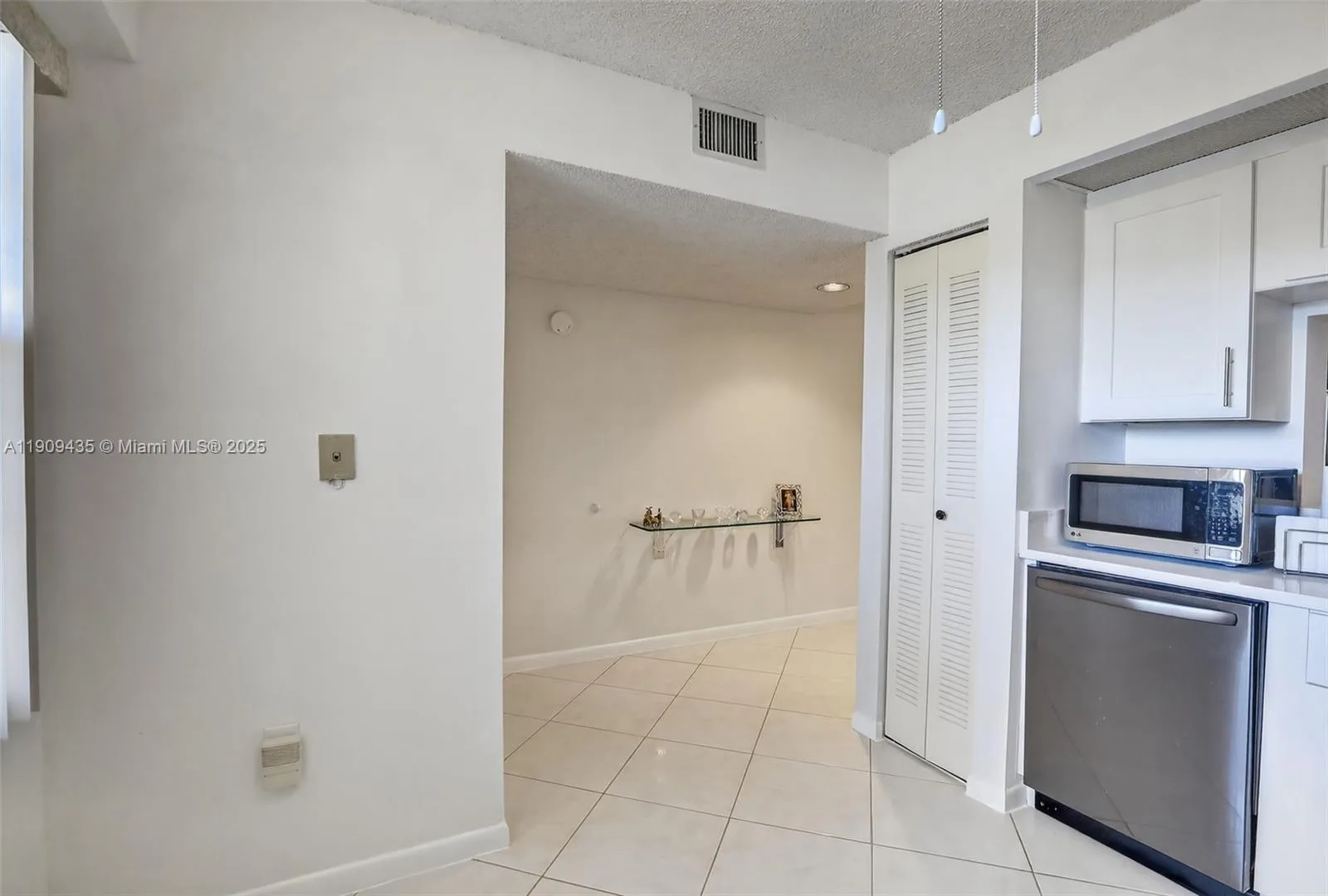 13105 SW 16TH CT # 407L, Pembroke Pines, FL 33027 photo 5