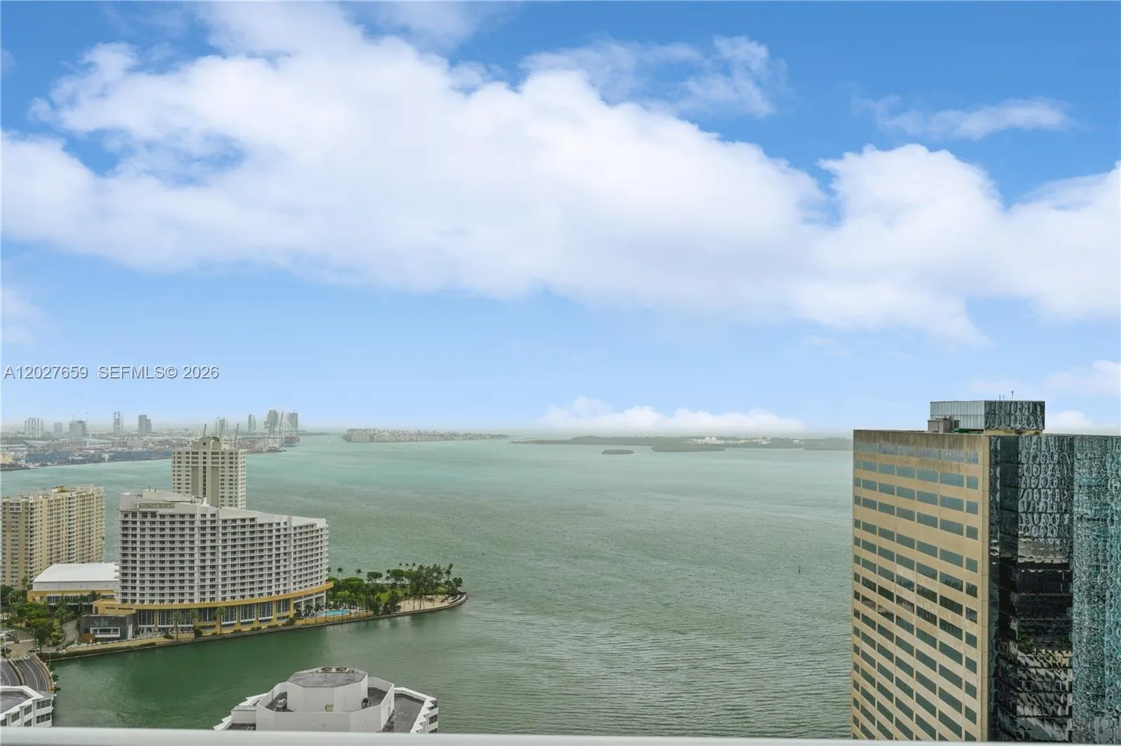 951 Brickell Ave # 3706, Miami, FL 33131