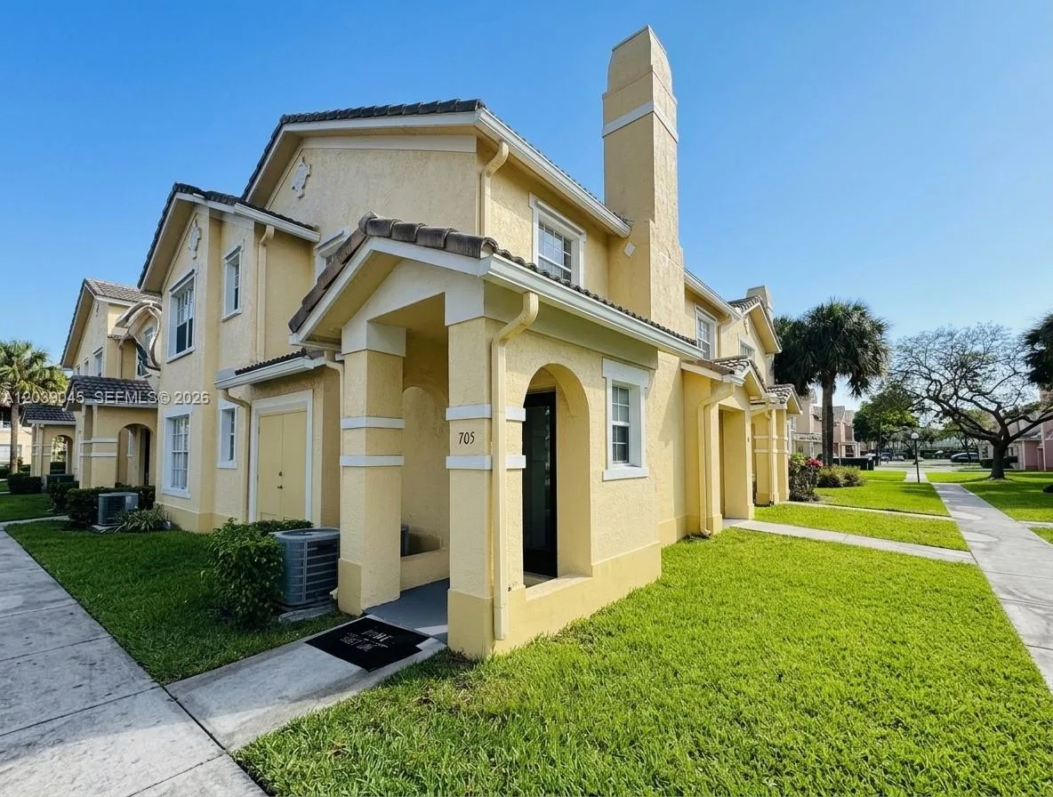 705 Belmont Ln # 705, North Lauderdale, FL 33068